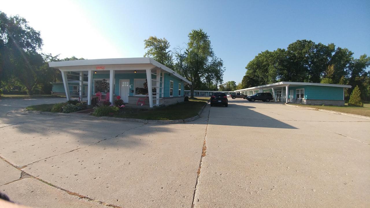 Motel 57 Sturgeon Bay Exteriör bild