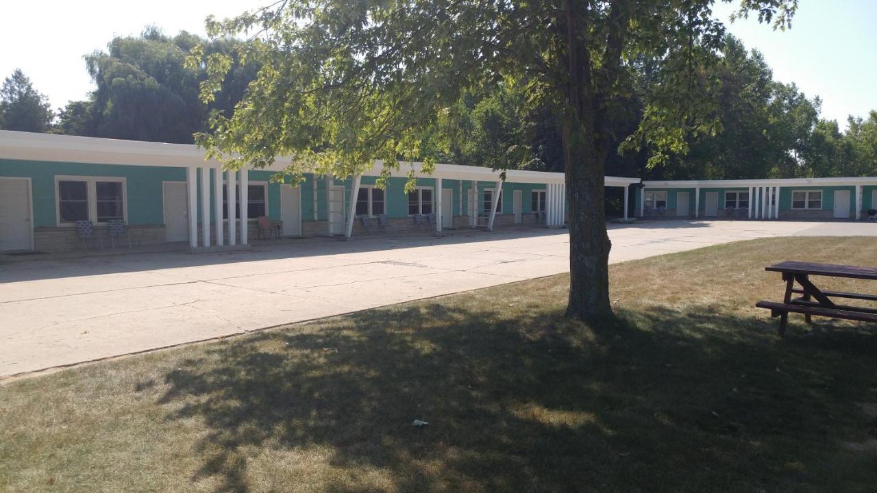 Motel 57 Sturgeon Bay Exteriör bild